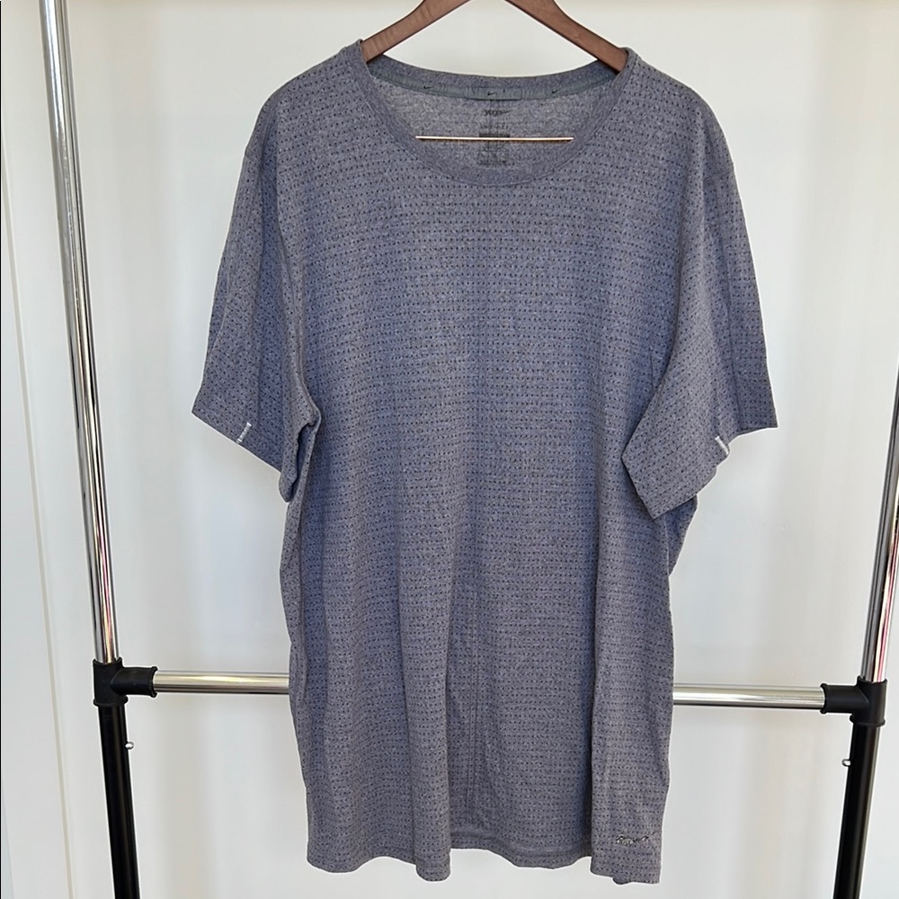 Nike DRI-FIT Men's Gray T-Shirt